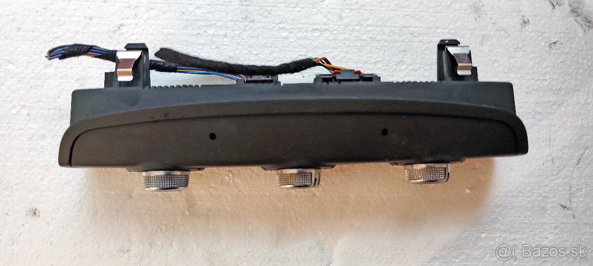 Predám ovládací panel klimatizácie Audi A3 / S3 / Q2 - 3