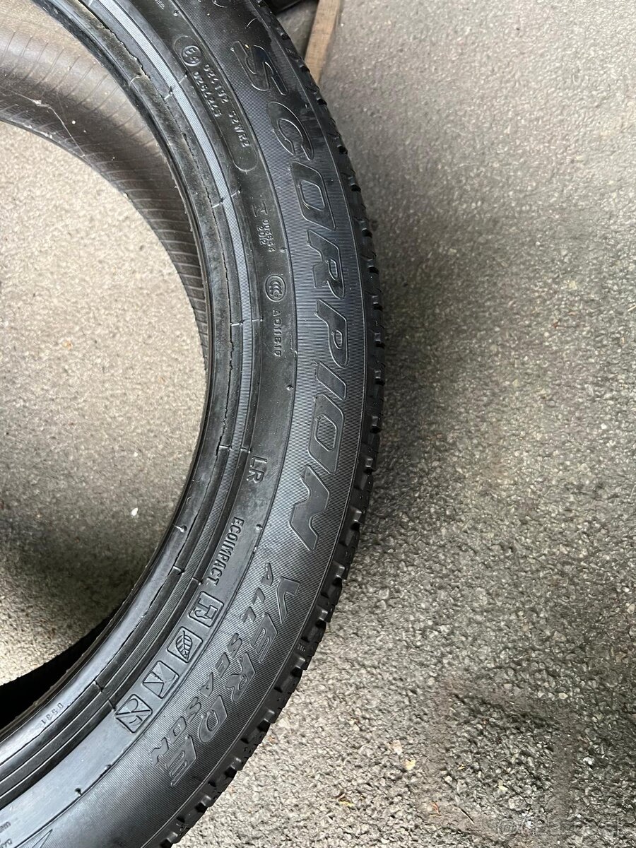 Celoročné pneumatiky pirelli 275/45R21 - 3