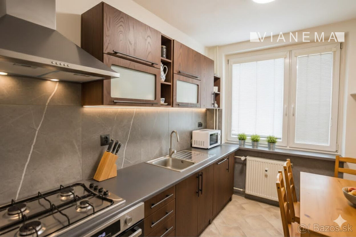 IBA U NÁS Na predaj priestranný 3i byt, 70m2, Trenčín, Hol - 3