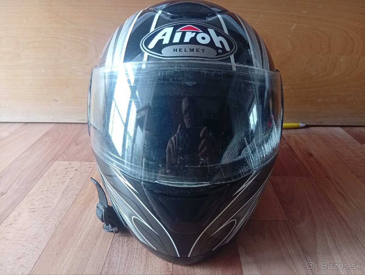 Predaj motokarske prilby - 3