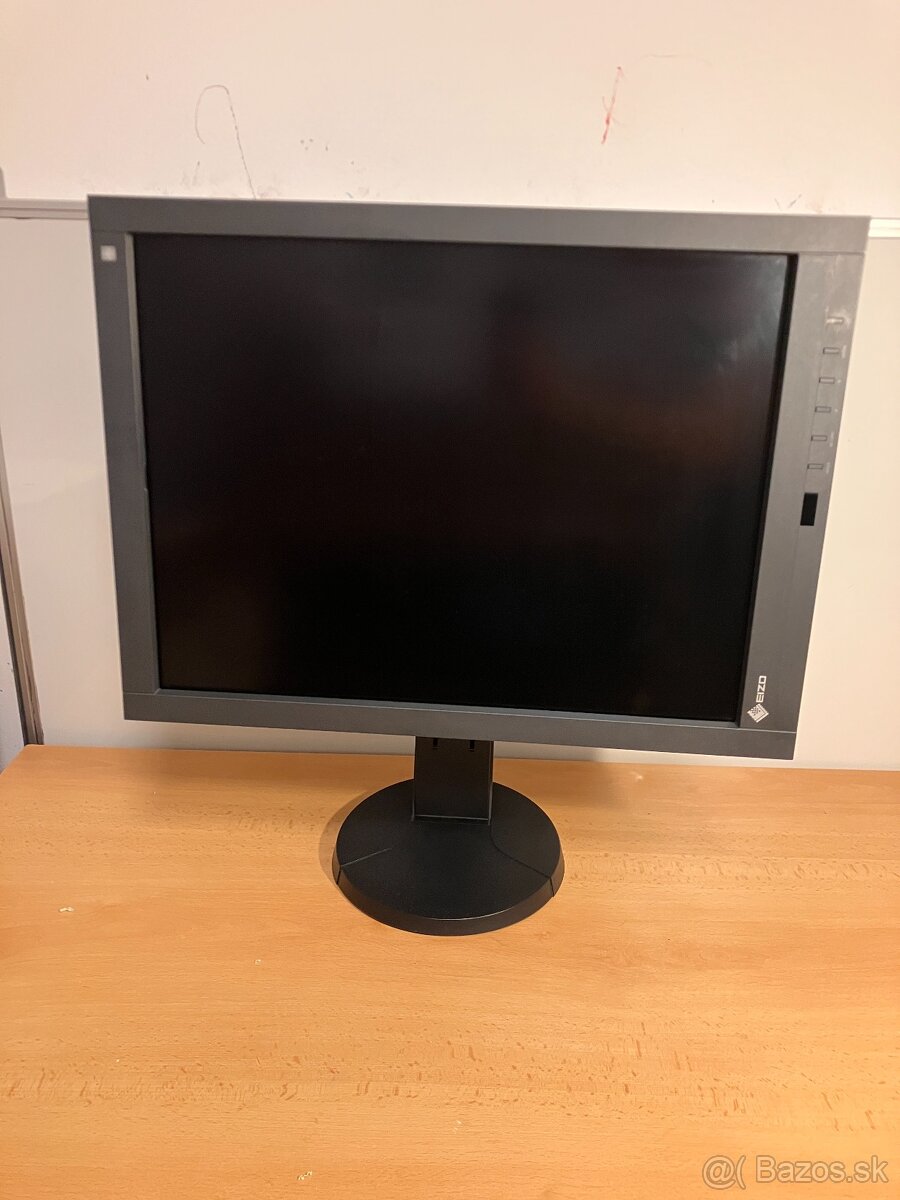 EIZO RadiForce RX240 – profesionálny medicínsky monitor (21, - 3