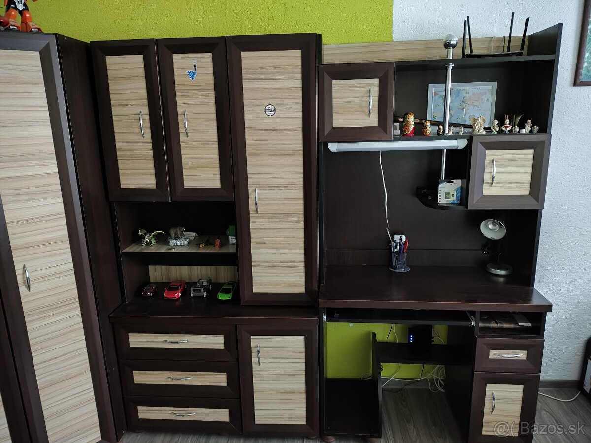 Predám modernú skriňovú zostavu s pracovným stolom - 3