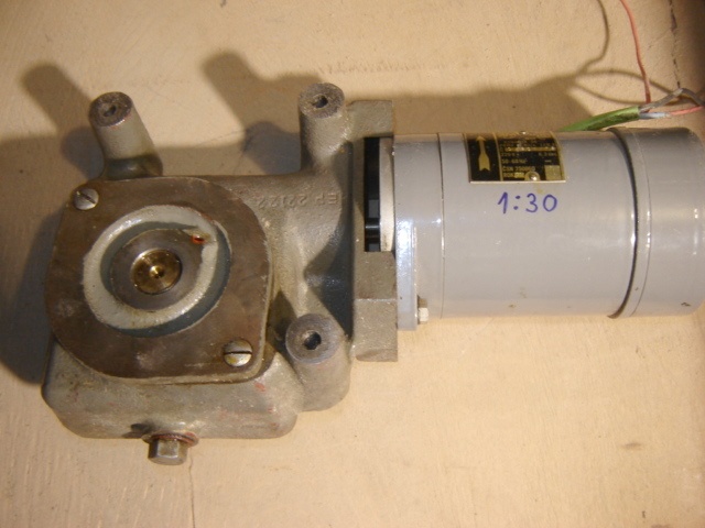 Motorček s prevodovkou - 3