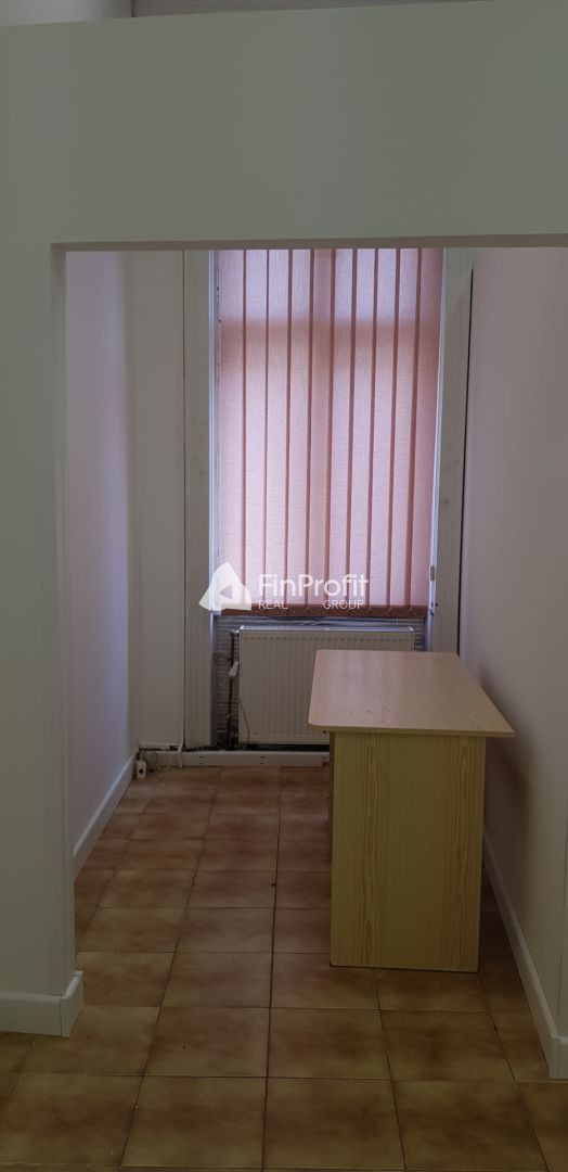 Prenajmem obchodno - kancelárske priestory v Nitre 55m2 - 5 - 3