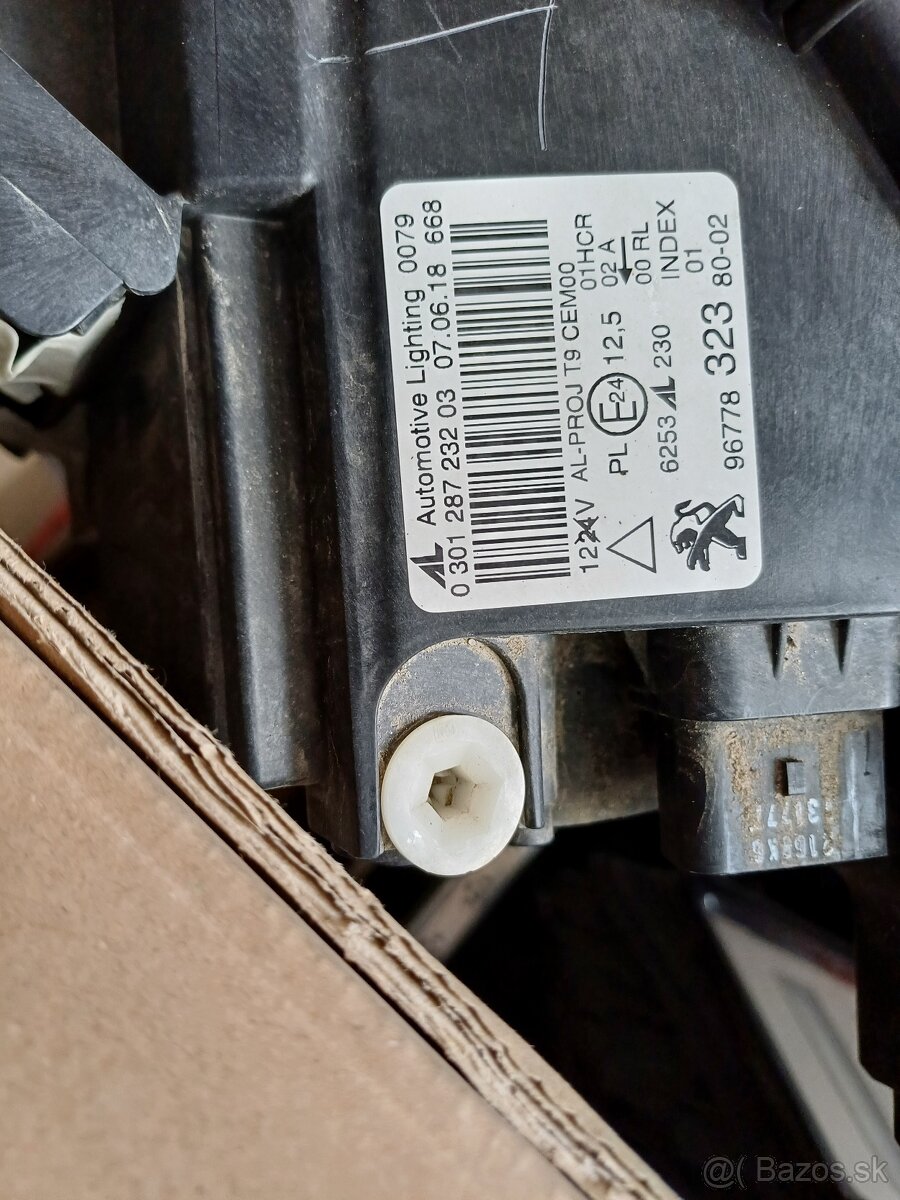 Predam na Peugeot 308 T9, Full LED svetla - 3