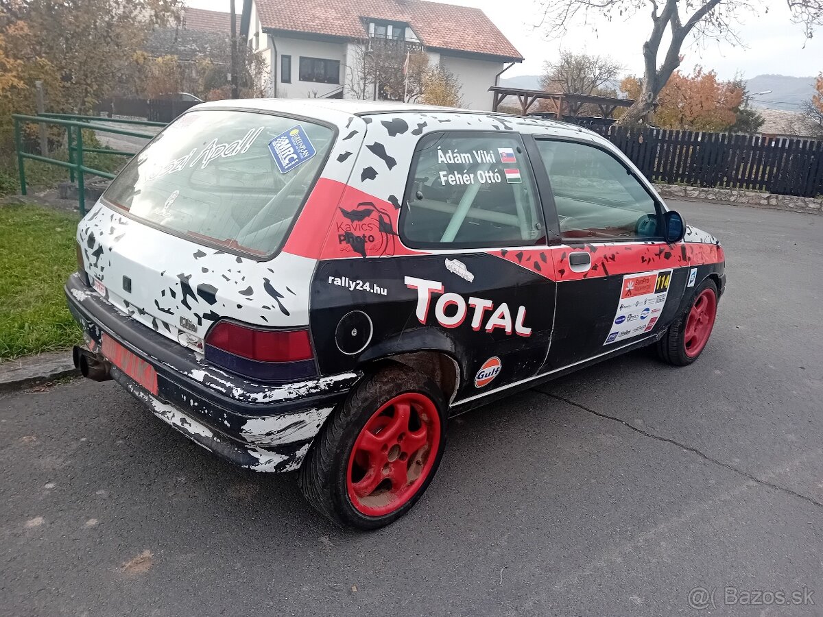 Pretekárske auto Renault Clio 1 - 3