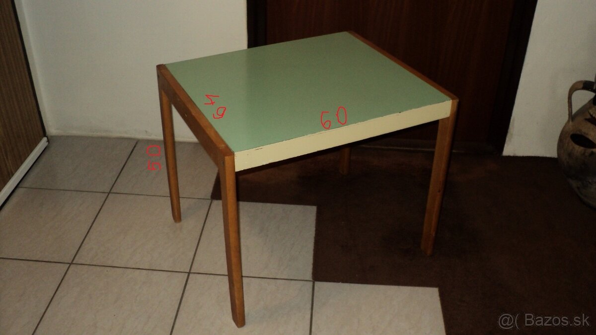 Lehátko , stolík, vešiak,lampy,zásobník,.. - 3