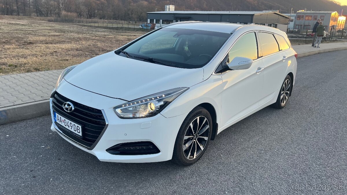 Hyundai i40 CW 1.7 CRDi A/T - 3