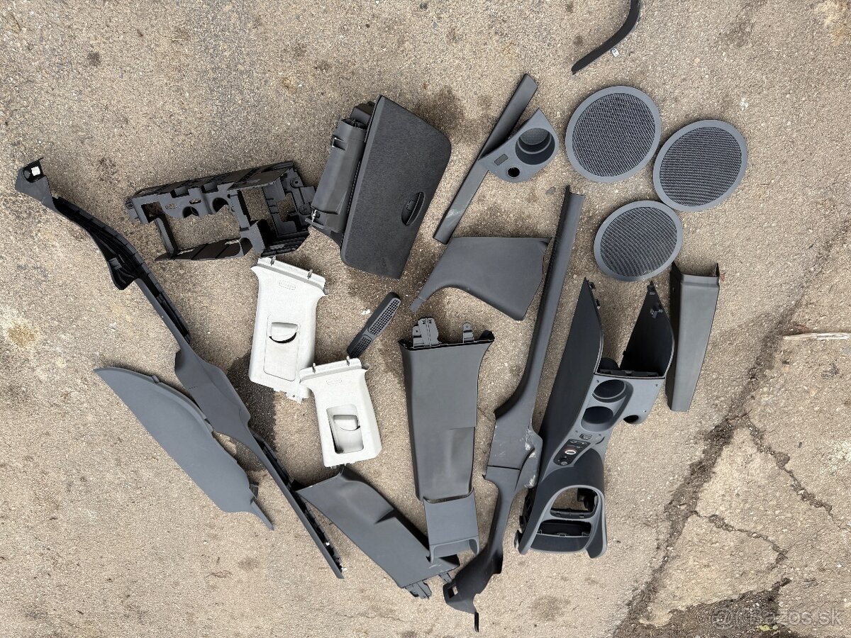 SEAT Leon 1P interiér plasty - 3