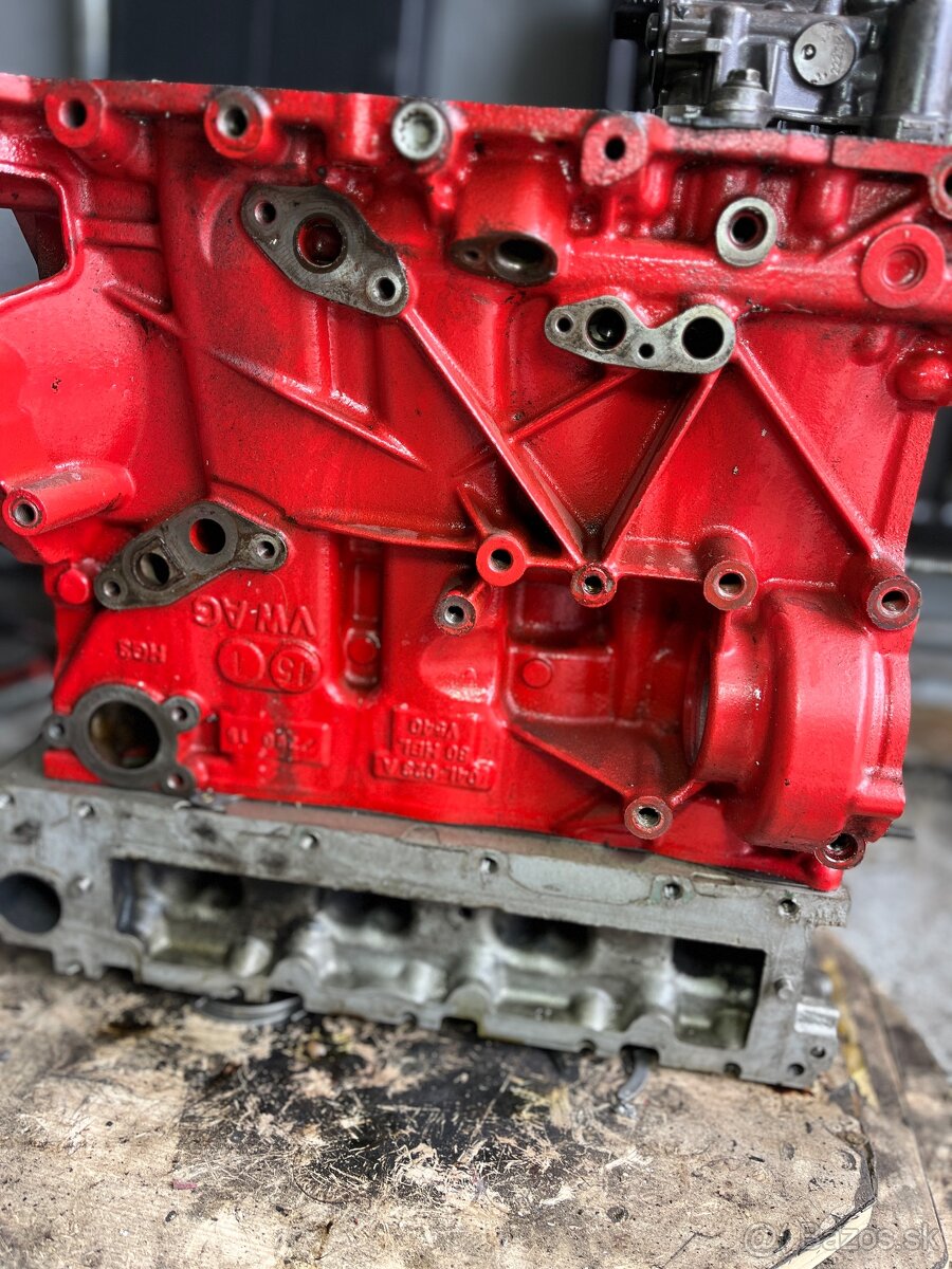 Predám Motor 1.6TDI 81kW DBKA,CRKB,CXXB - 3