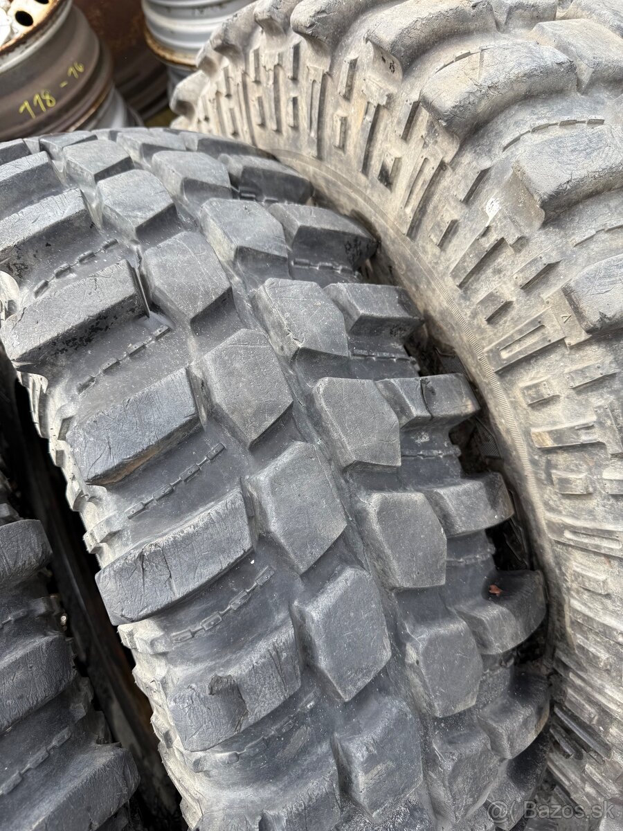Pneu 35x10.5 r16