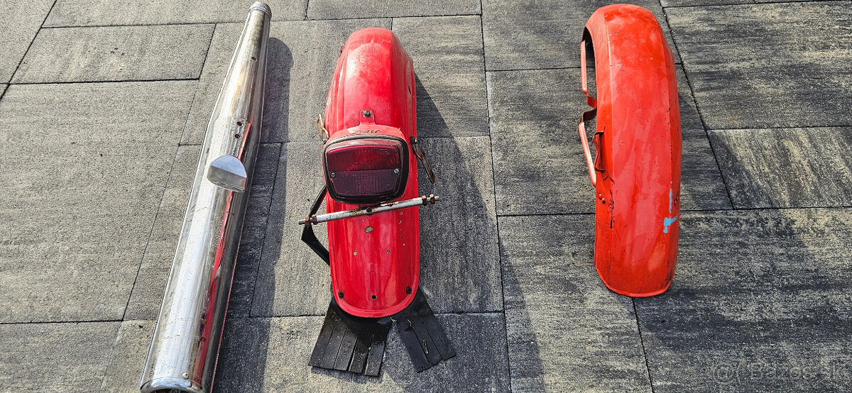 výfuk, blatník JAWA ČZ - 3