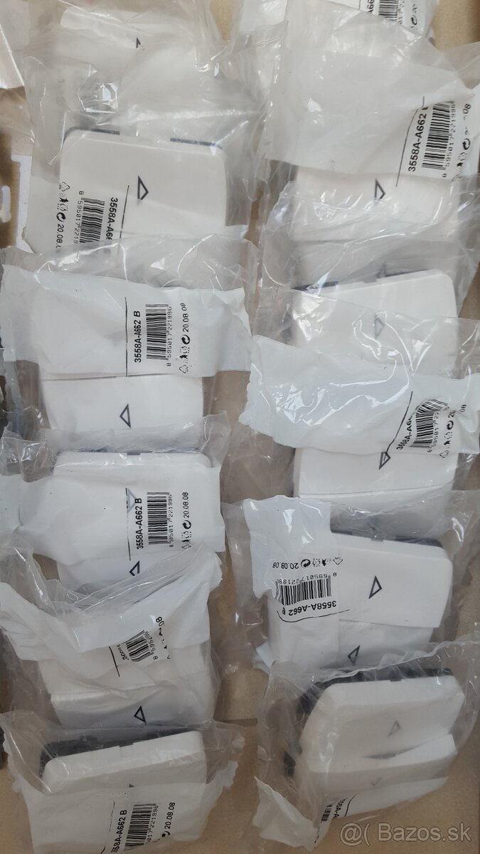 Žalúziový spínač s krytom a rámikom - 3