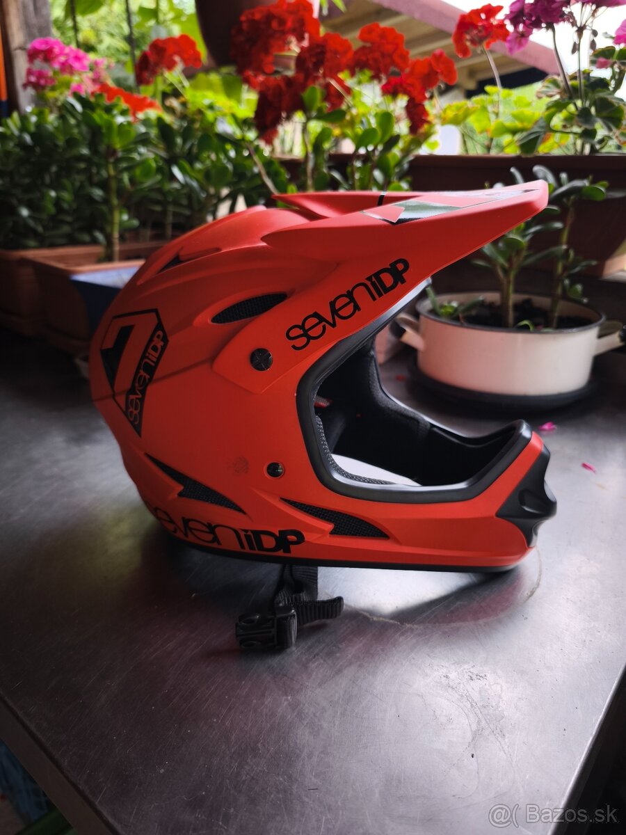 7iDP M1, integrálna prilba - Thruster Red/Black - 3