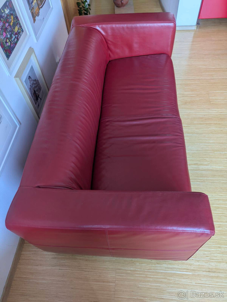 Dva krát červený gauč - 3