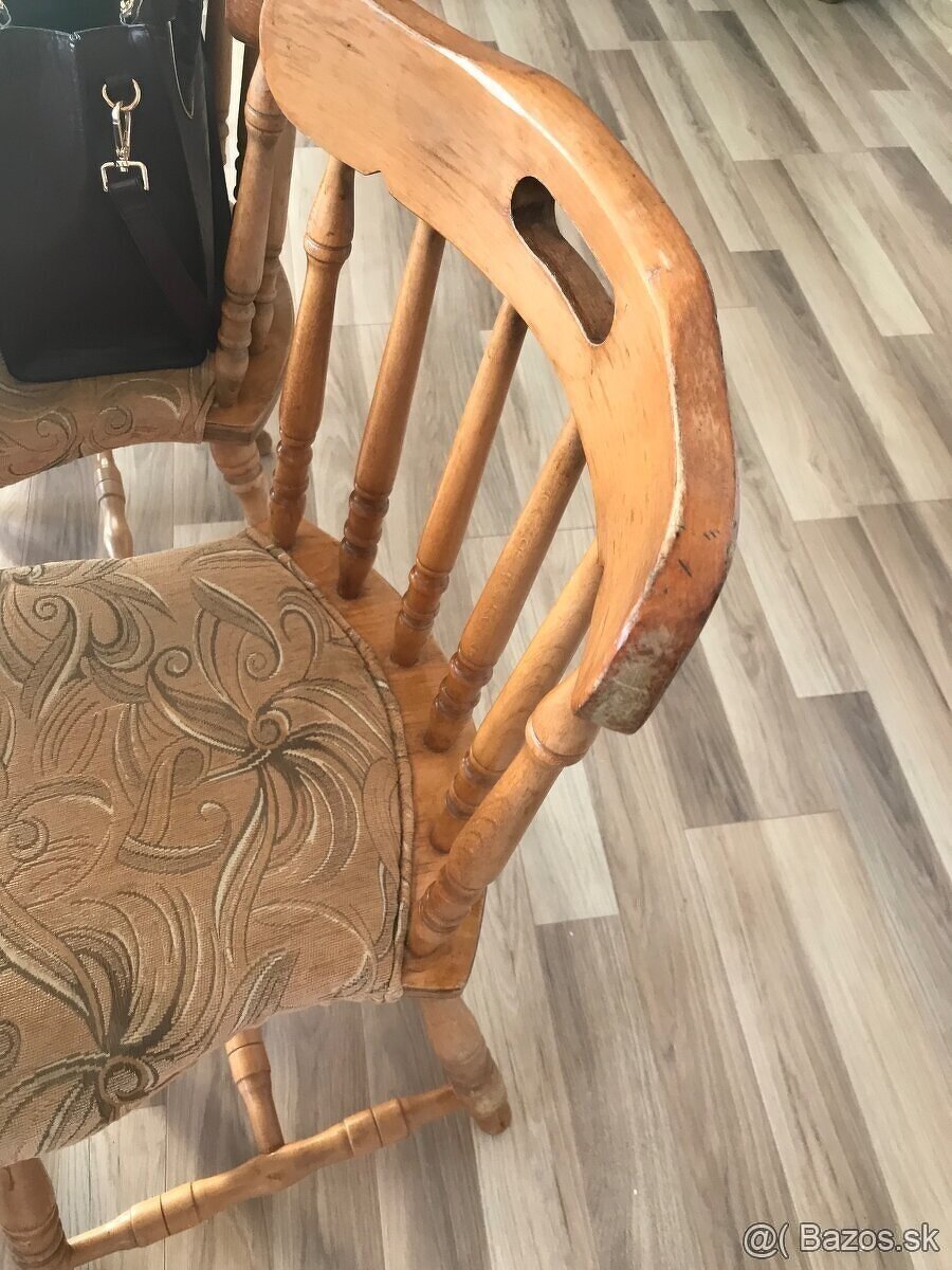 Stoličky z tvrdého dreva - 3