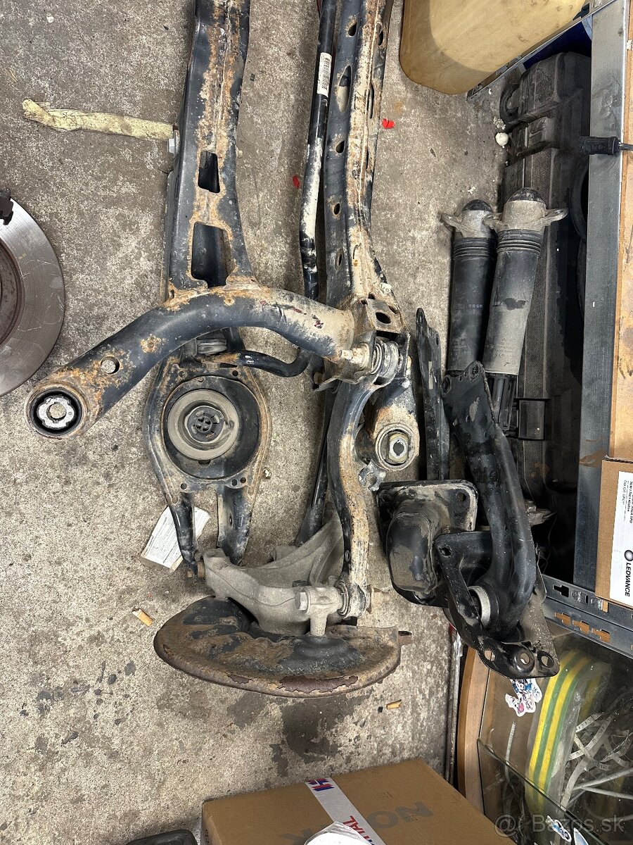 VW Passat b8 zadná náprava 3q0505449a - 3