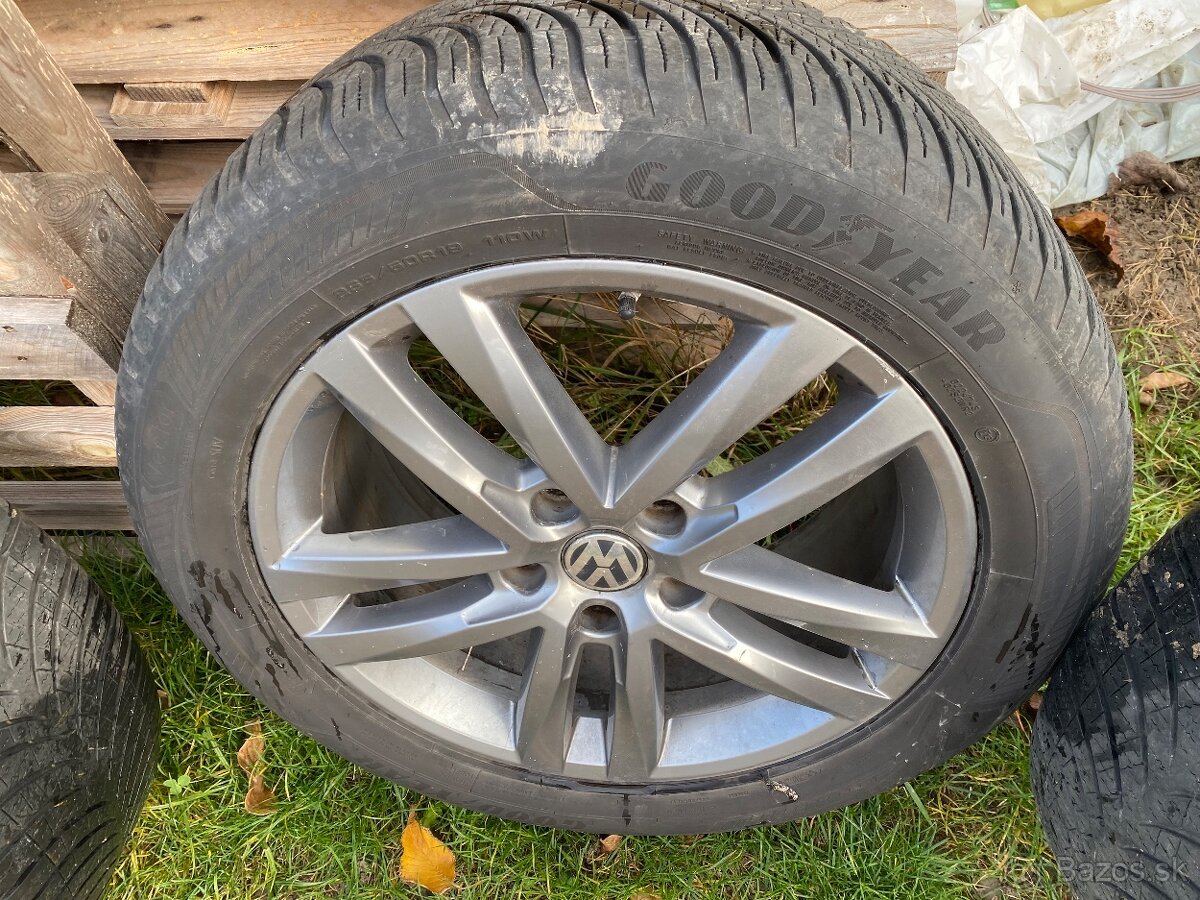Original sada 5x130, 19”VW Touareg alu disky s Michelin - 3