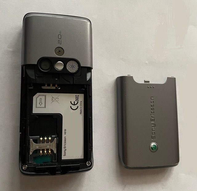 Sony Ericsson K610i, 2 ks - 3