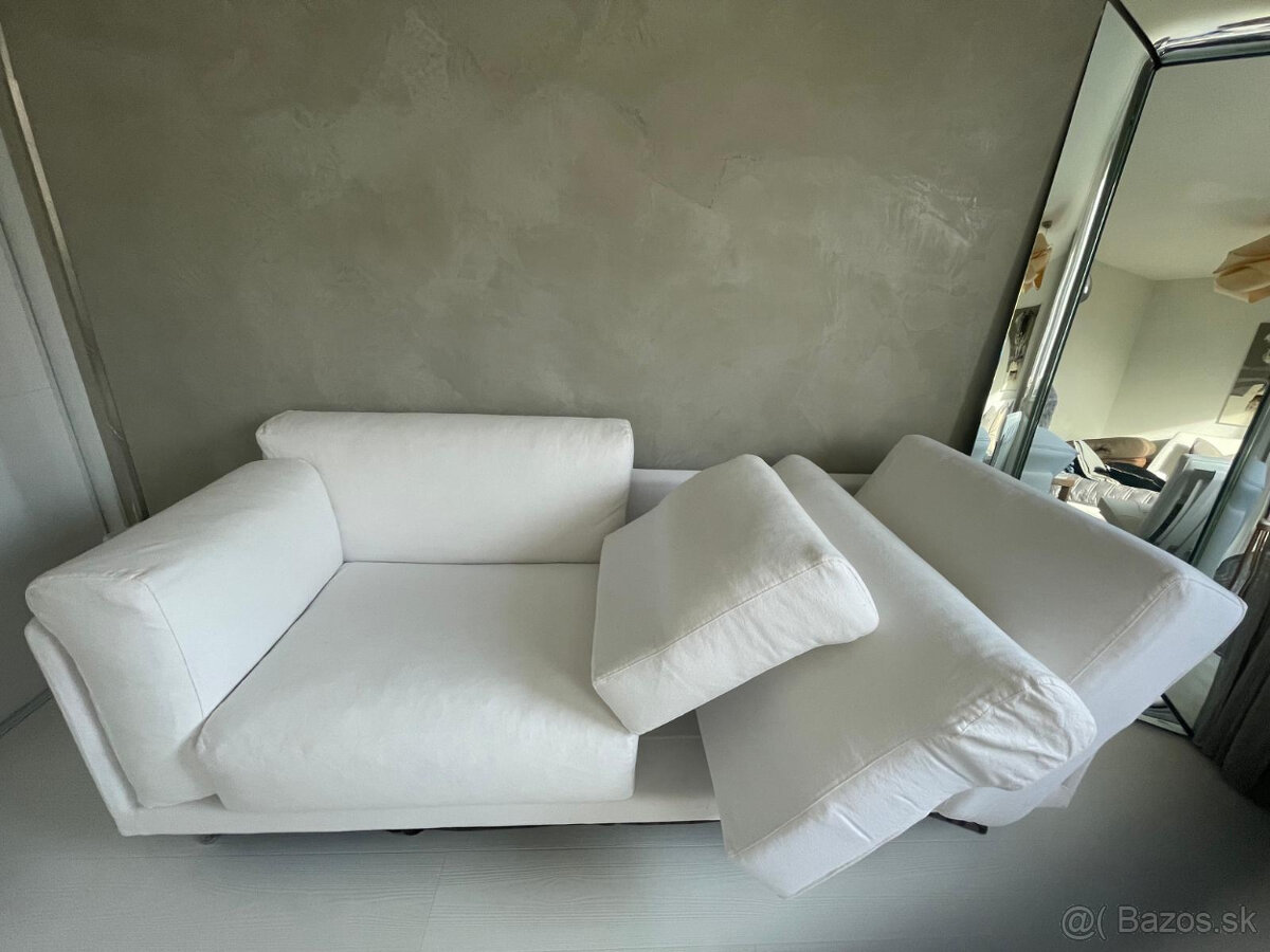 Biela látková sedačka, zn. Gruppofox IT - 3