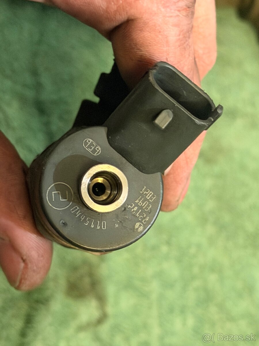 Vstrekovače Bosch 0445110119 - 3