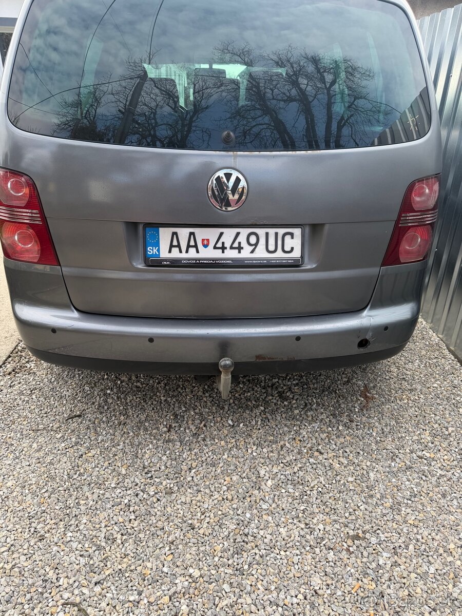 Volkswagen Touran 1.9 TDI DSG - 3