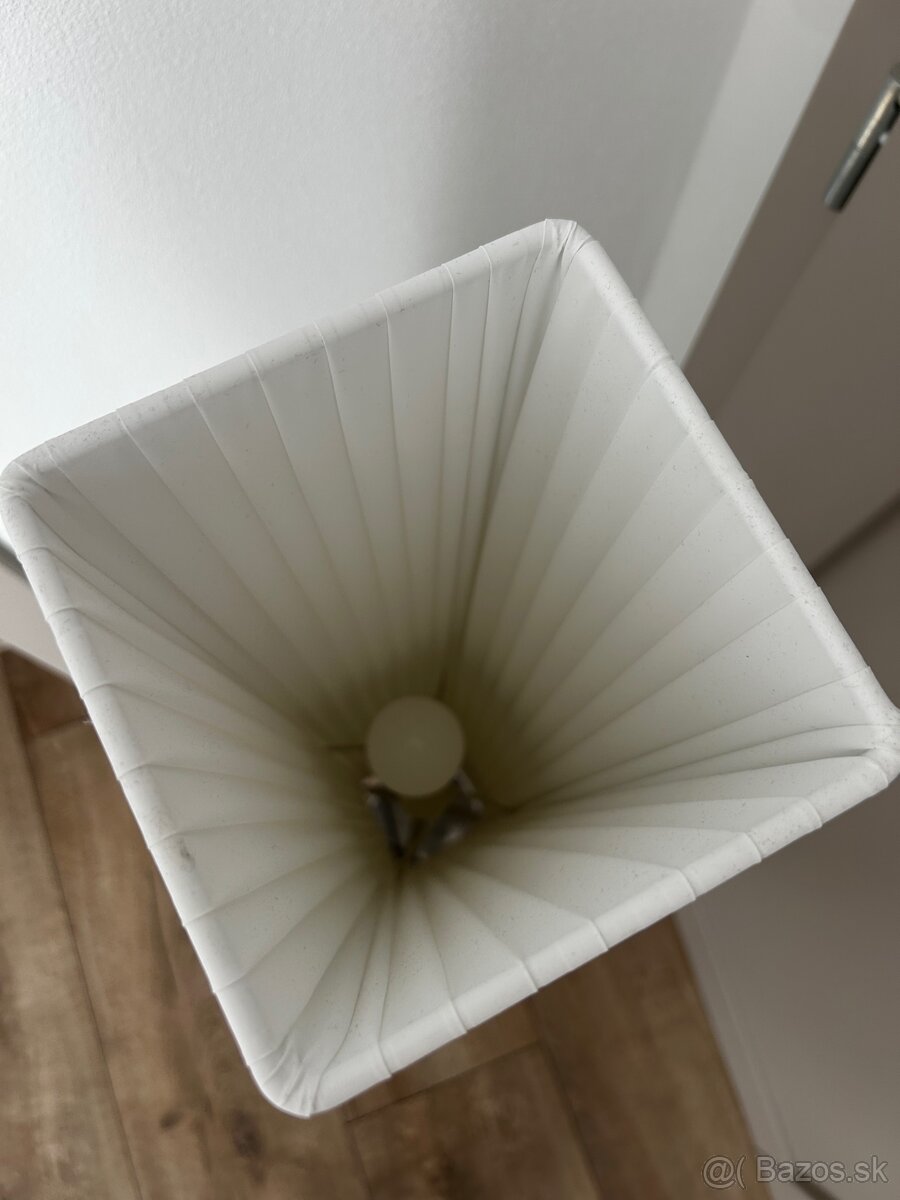 Biela stojaca lampa - 3