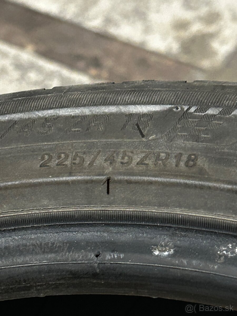 225/45 R18 letne - 3