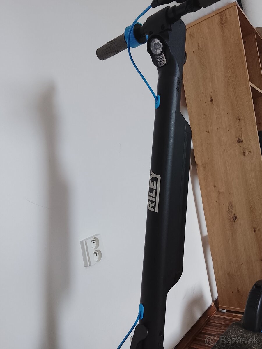 Predám elektrickú kolobežku RS3 - 3