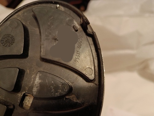 predny znak toyota 15x10,5 7531100030 40€ - 3