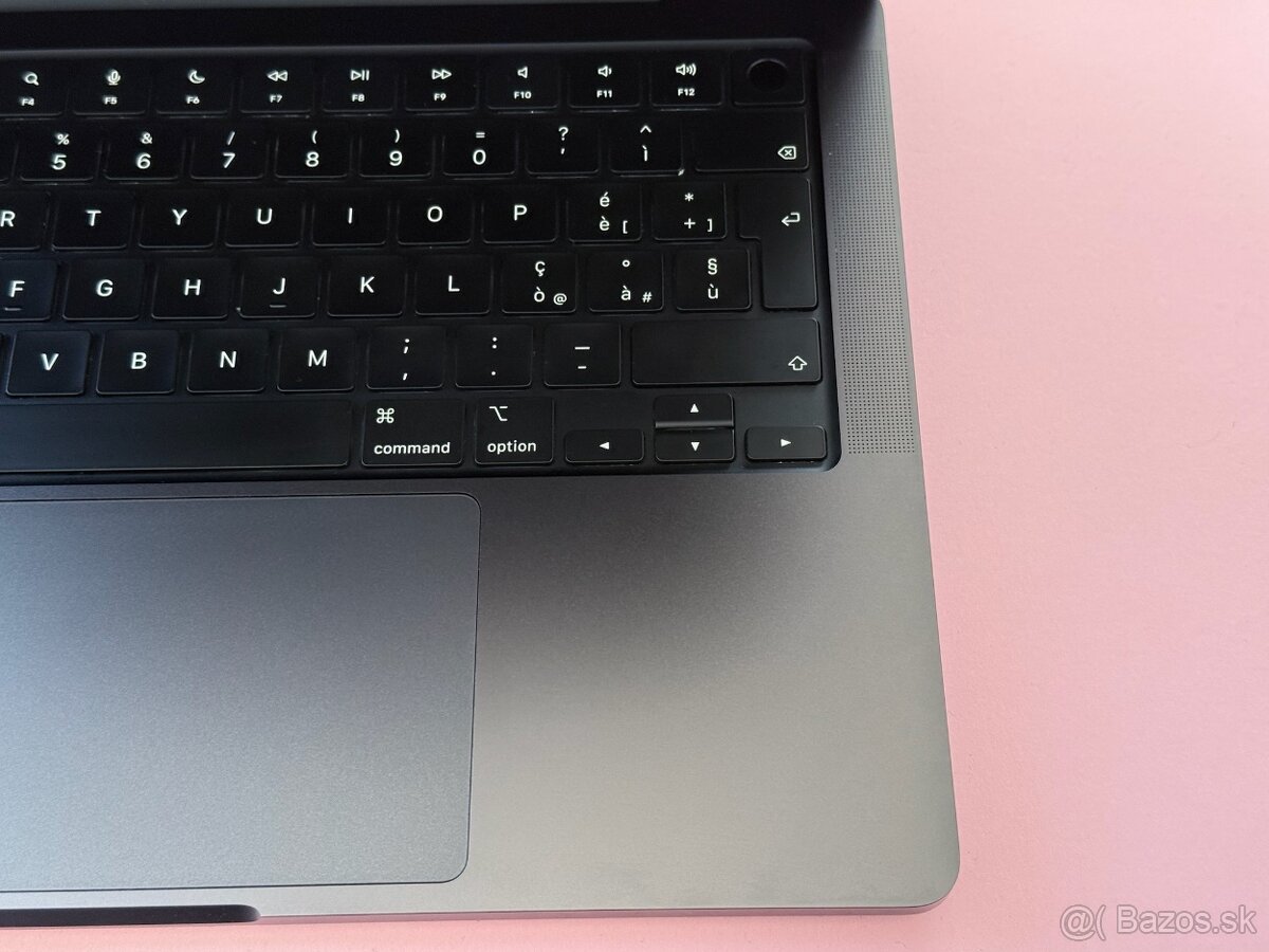 Macbook Pro 14 M4 16GB / 512GB / Záruka - 3