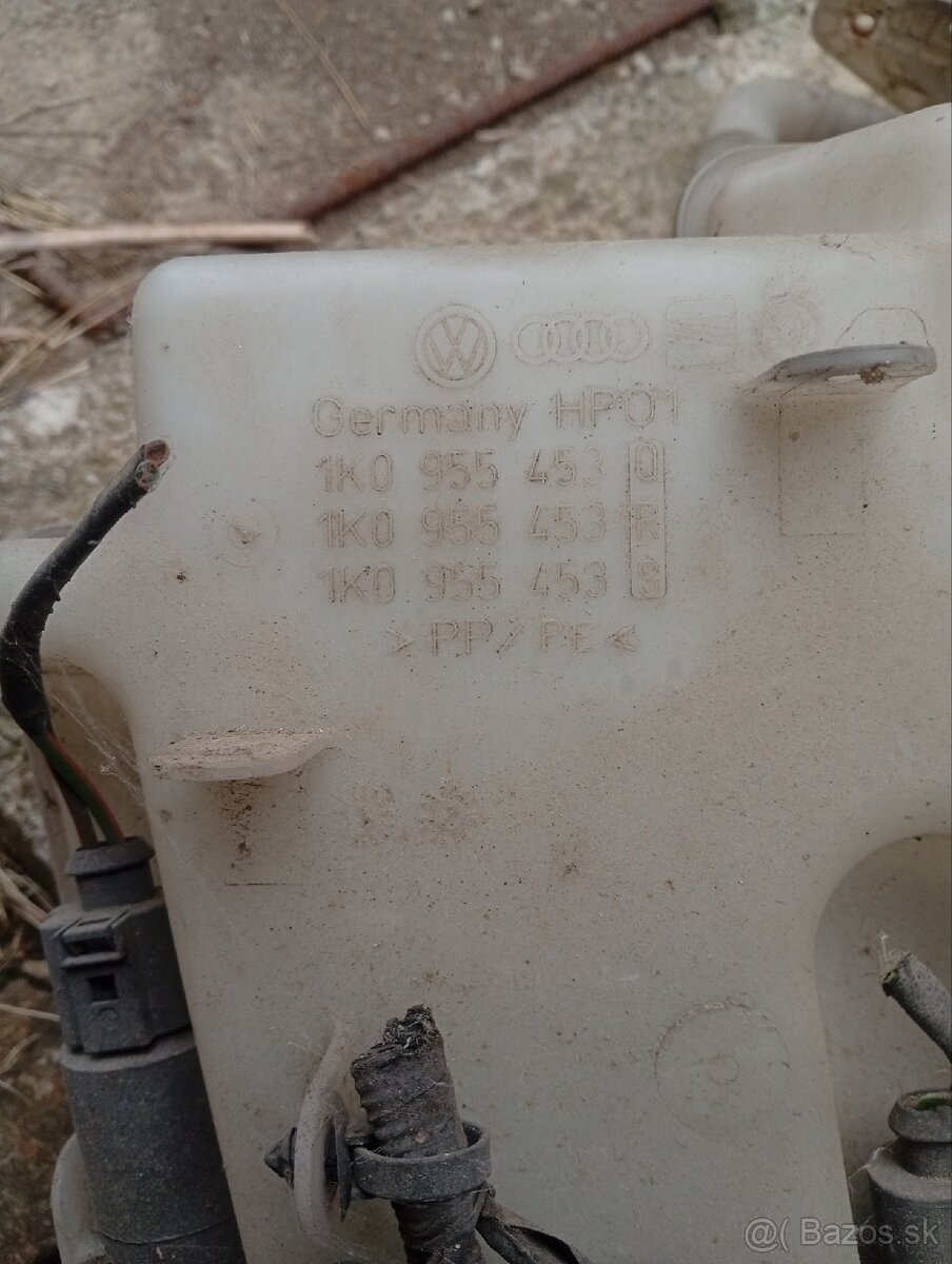 nádobky na vodu do ostrekovačov Octavia 2 - 3