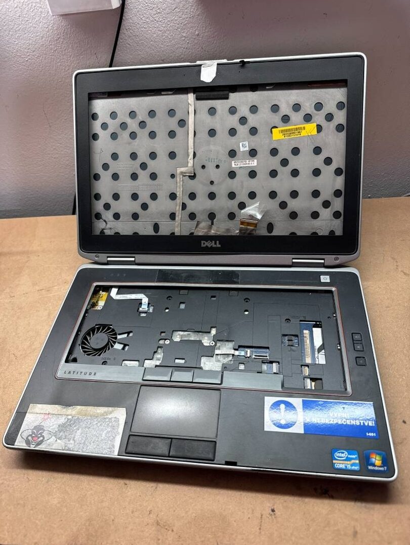 Predám pokazený notebook na náhradné diely zn.Dell e6420. - 3