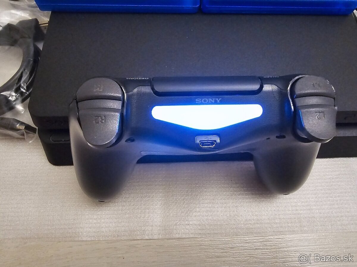 Playstation 4 (Slim) 500GB + hry - 3