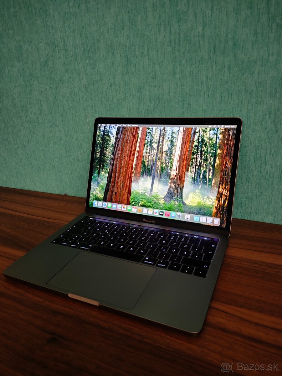 MacBook Pro 13.3 2020 | i5 • 8GB • 256GB SSD - 3
