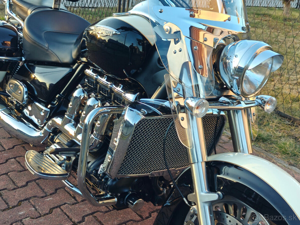 Triumph Rocket III Touring - 3