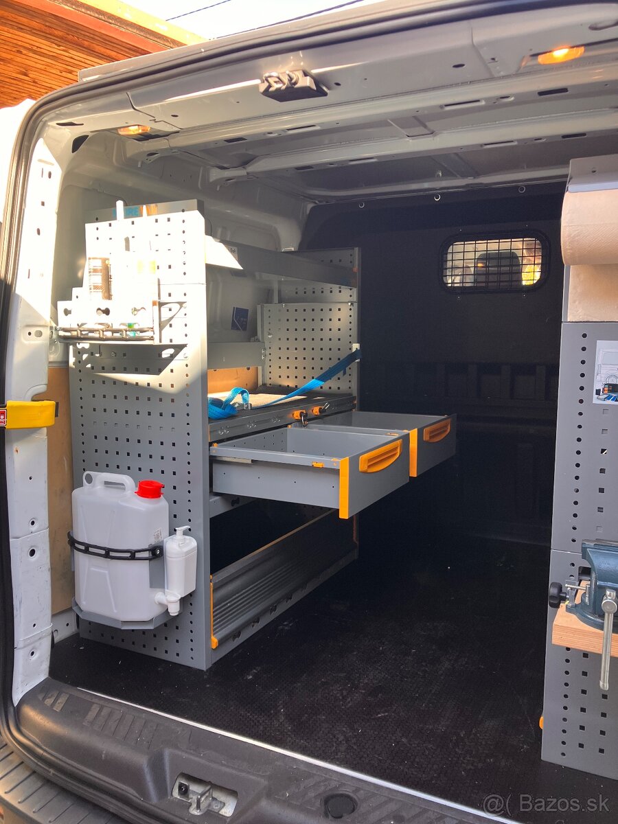 Regálový systém - 3