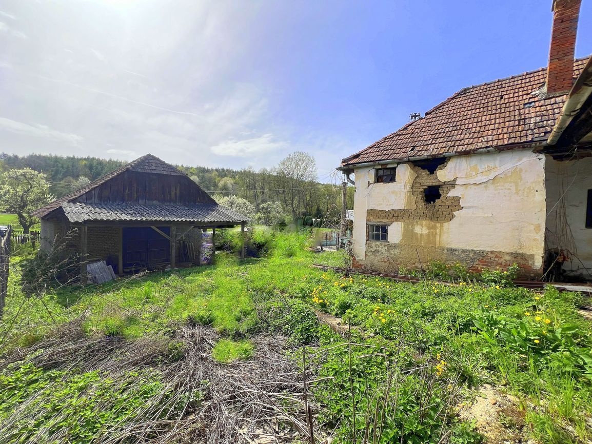 PREDAJ dom s pozemkom 749 m² v obci Malé HOSTE - 3