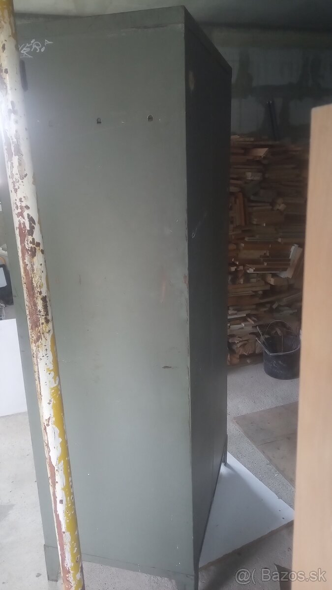 Plechová skriňa - 3