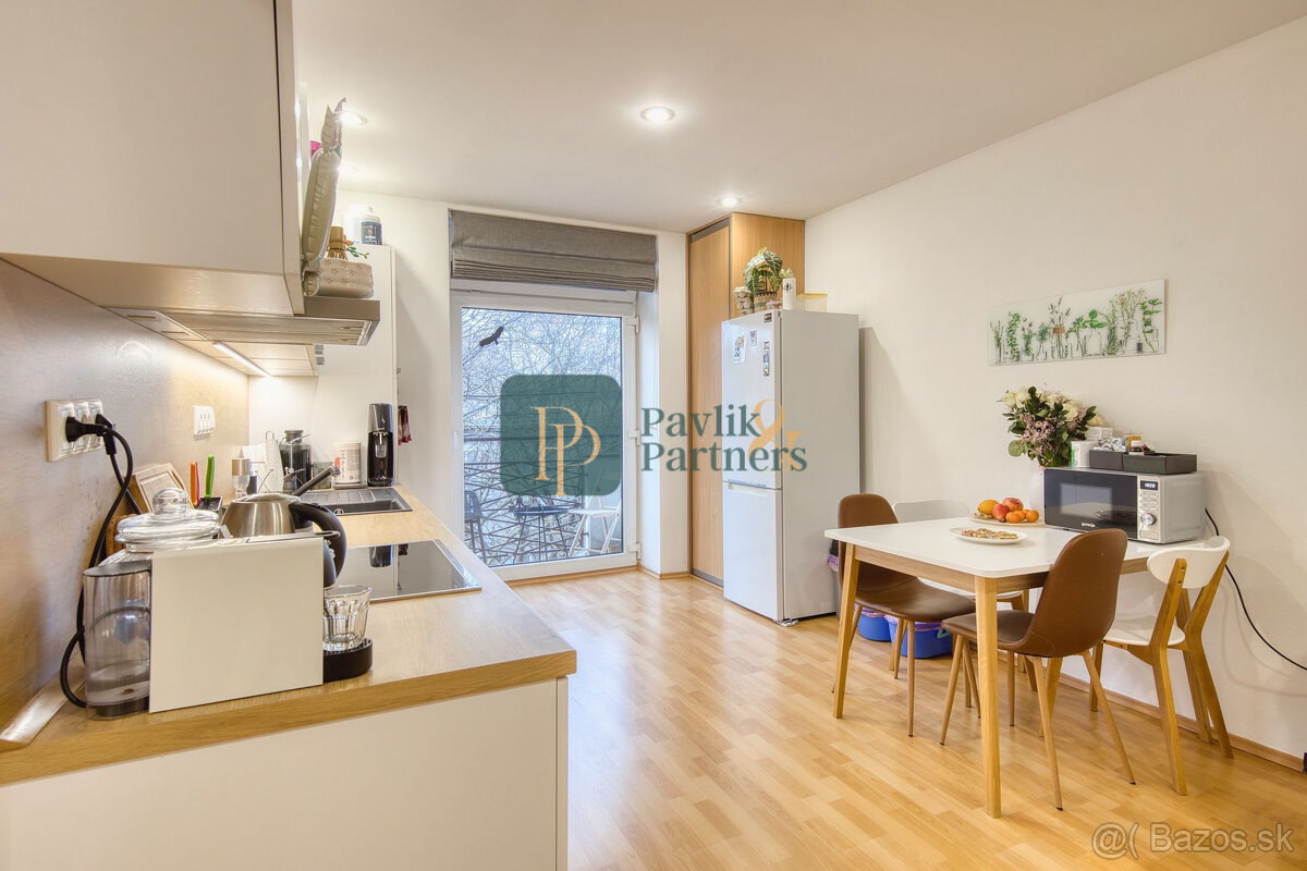 Predaj veľkometrážny 3 izbový byt, 2x kúpeľňa, 2x balkón, te - 3