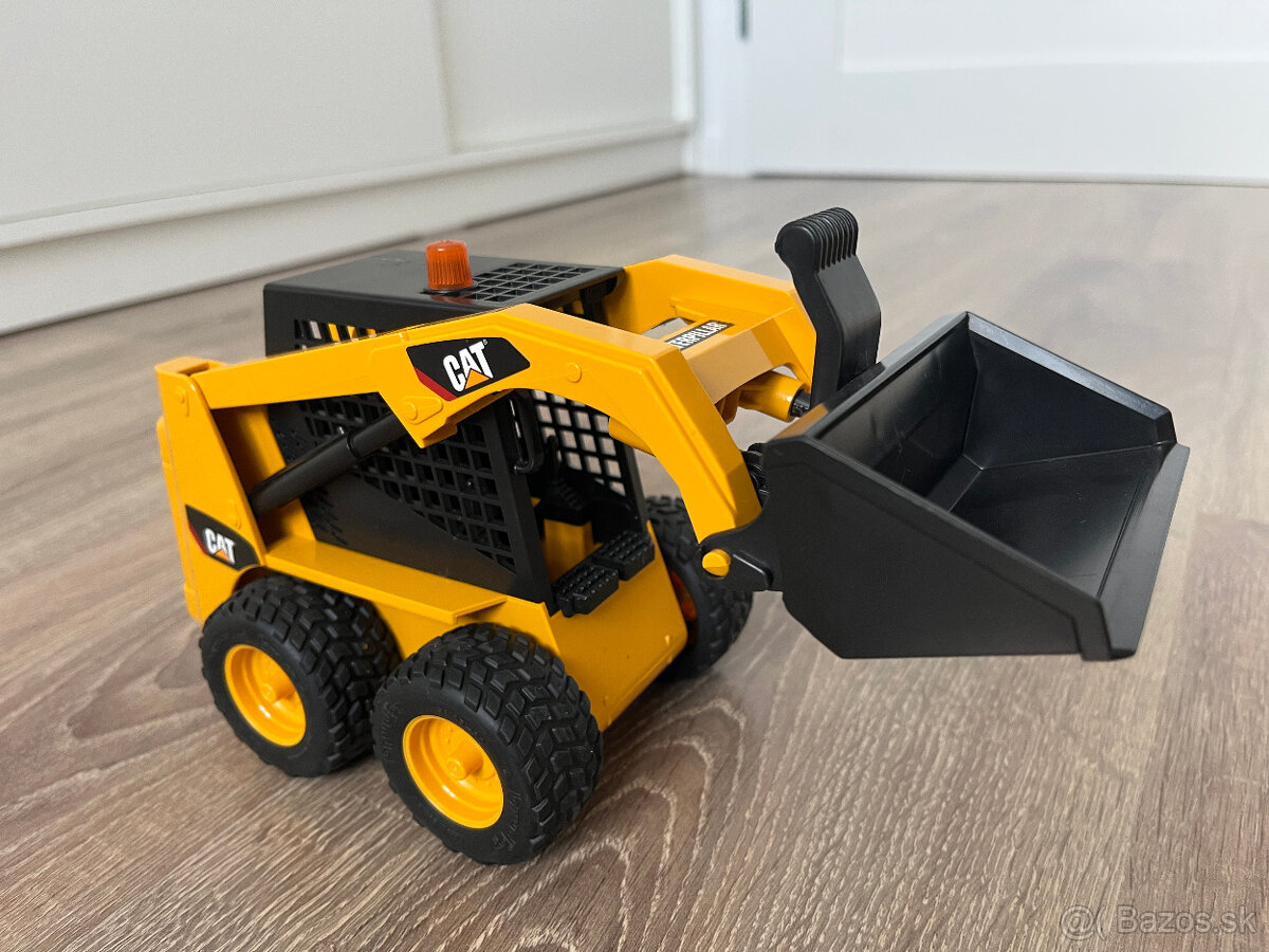 Cat Bruder otočný nakladač - 3