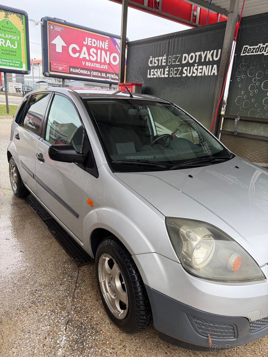 Ford fiesta 1.4 - Nafta - 3