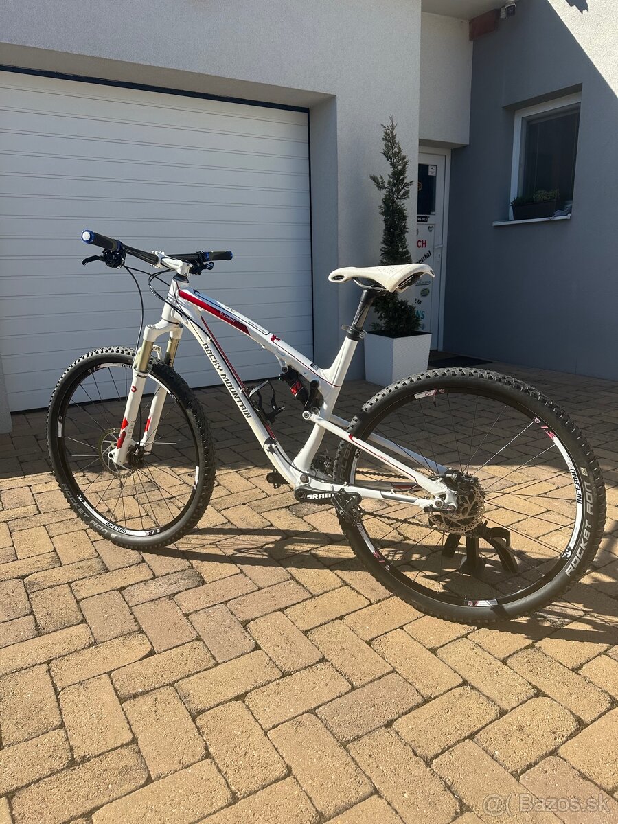Rocky Mountain Element 970
