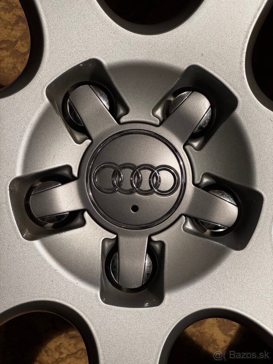 Audi Q5 – zimná sada 235/65 R17 – originál disky, nové pneu - 3