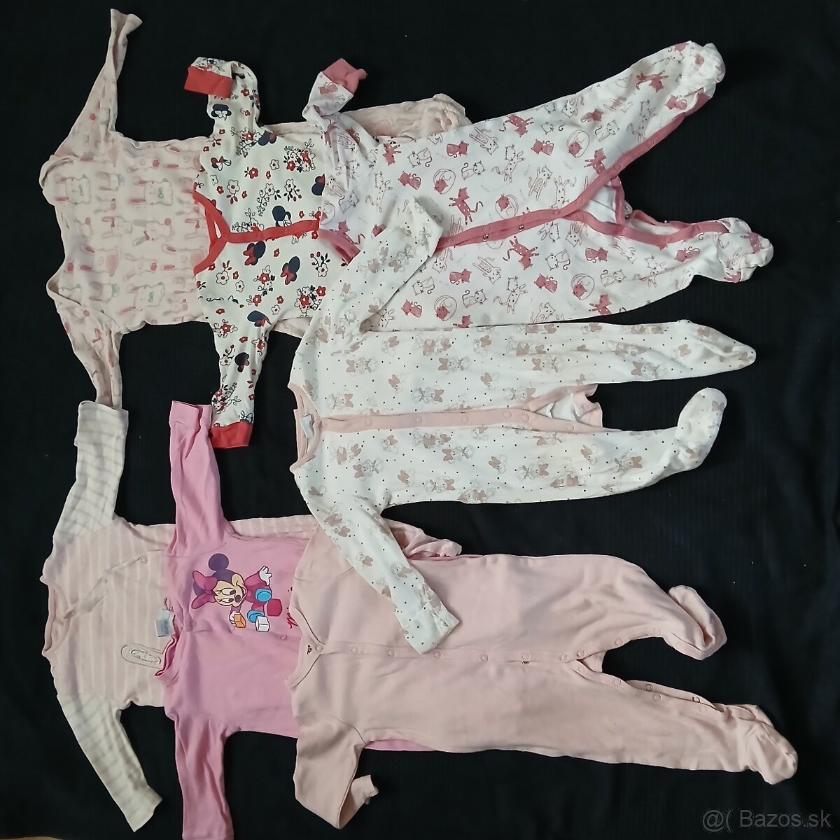 Balik oblecenia 74 cca 30ks - 3