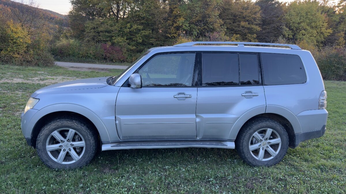 Mitsubishi Pajero - 3