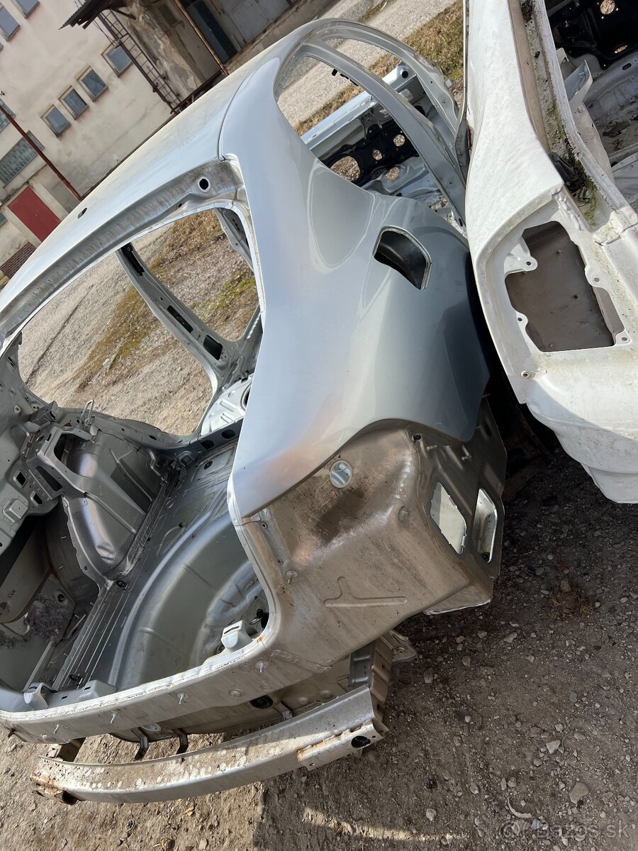 Škoda Superb 2 zadné blatníky P+Ľ - 3