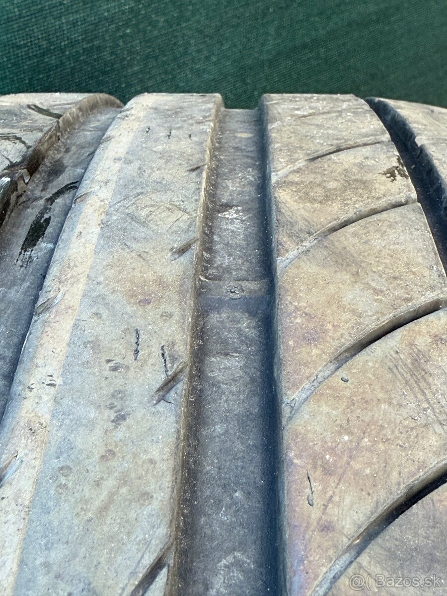 275/40 r22 letne - 3