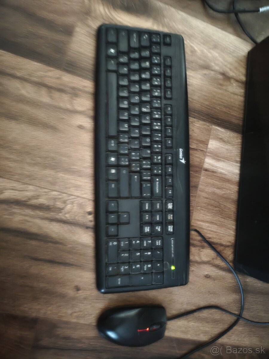 Stolový počítač HP - 3