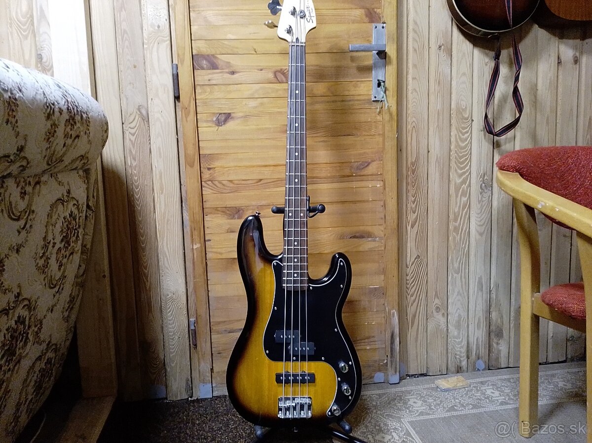 Basgitaru Squier Fender - 3